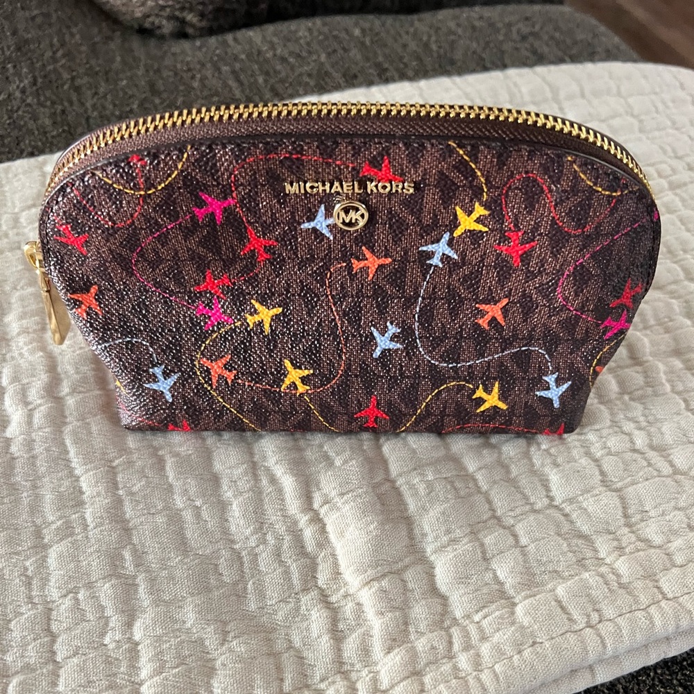 Michael Kors pouch